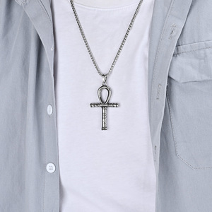 Collier croix en acier titane Anka, style rétro, motif Œil d'Horus égyptien ancien, best-seller transfrontalier, un bijou de niche et unique - Product Image 3