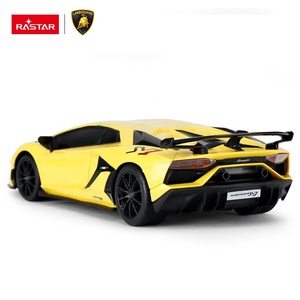 Coche de Juguete RASTAR Hobby Plus para Niños, Coche de Control Remoto con Licencia Oficial de Lamborghini, Coche Eléctrico de Plástico 1:24, 4 Canales - Product Image 2