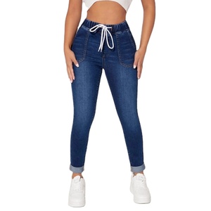 Jeans de mezclilla ajustados para mujer, estilo streetwear, novedad de primavera, con cordón elástico en la cintura y botones en los tobillos. - Product Image 5
