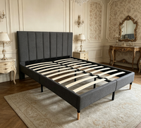 Tête de lit moderne à rayures verticales avec cadre en bois et rembourrage doux, pliable pour lits doubles et queen size de chambre à coucher