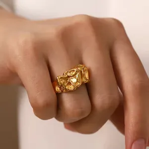 Neuer Stil klassische Lava Unregelmäßige Ringe Schmuck Damen minimalistische wasserdichte 18K Goldplattiert Edelstahl offene Ringzubehör