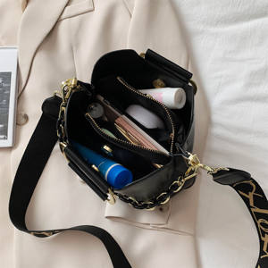 High Quality Multifunctional Luxury Leather Tote Bag for Women Customized Flap Cross Open Casual PU Chains Available for - Product Image 5