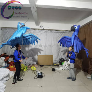 Perroquet gonflable en tissu polyester personnalisé de 2.5m de large pour les performances de <span class=keywords><strong>rue</strong></span> - Product Image 3