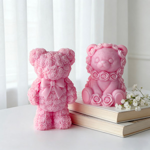 Bougie parfumée en cire de soja en forme d'ours en peluche 3D avec fleurs en relief, pour la Saint-Valentin, mariage, décoration de la maison, cadeau - Product Image 3
