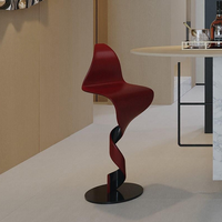 Chaise de bar en métal artisanale de luxe moderne, tabouret de bar pivotant rouge créatif nordique, taille personnalisée, mobilier décoratif pour restaurant