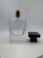 Offre Spéciale vide de luxe 30ml 50ml 100ml FEA pompe claire avec acrylique personnaliser bouchon parfum borosilicate bouteille en verre diffuseur de roseau
