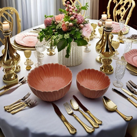 Ensemble de table en céramique de luxe de style classique Assiette à glaçure en relief et bol polyvalent Matériau en grès de conception portable