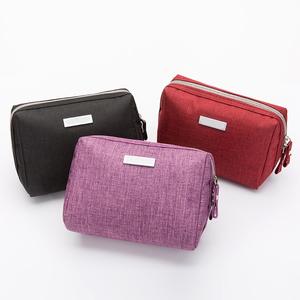Pochette de maquillage personnalisée avec logo, grande capacité, pour femmes, sac de toilette de voyage, organiseur, design d'usine, vente en gros - Product Image 1