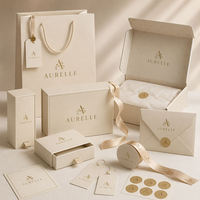 Boîte cadeau pliante magnétique en matériaux recyclés, structure rigide, logo personnalisé, impression UV, feuille d'argent/d'or pour emballage de luxe