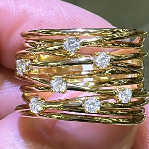 Anello di fidanzamento classico da donna in oro giallo con diamante rotondo taglio brillante naturale colore G T0554 - Product Image 2