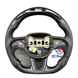 Volant en fibre de carbone conçu sur mesure avec style de LED modifié pour les pièces intérieures de voiture Dodg-e C-hallenger <span class=keywords><strong>Hellcat</strong></span> <span class=keywords><strong>SRT</strong></span> - Product Image 1