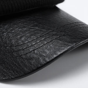 Gorros de Invierno para Hombres Mayores y Adultos de Mediana Edad, Gorros Cálidos de PVC con Protección para las Orejas, Gorros de Pico de Pato para Abuelos - Product Image 2