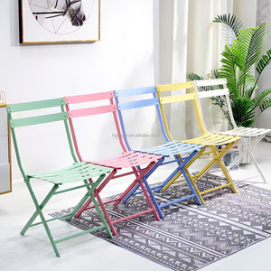 <span class=keywords><strong>Table</strong></span> rectangulaire pliable moderne et durable en fer avec quatre chaises à lattes pliables, empilables, résistantes aux intempéries, <span class=keywords><strong>pour</strong></span> petit espace extérieur ou parc - Product Image 6