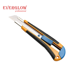<strong>Hot</strong> Sell Low Price China Wholesale Market Agents Office Tools Durable 18mm Utility Metal <strong>Knife</strong> With Carbon Steel Blade - Product Image 6