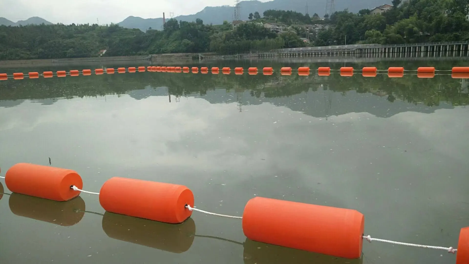 Bóias ecológicas Vicking Ocean, garantindo a saúde, qualidade de vida e barreira de lixo flutuante inteligente para proteção da água