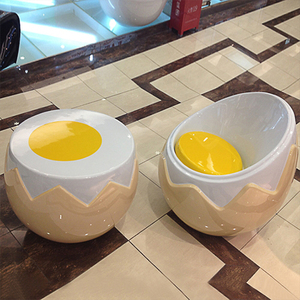 ชุดโต๊ะเก้าอี้ริมน้ำรูปทรงไข่ทำจากไฟเบอร์กลาสแบบปรับแต่งได้สำหรับห้างสรรพสินค้าเฟอร์นิเจอร์เลานจ์ที่ทันสมัยสำหรับพักผ่อน - Product Image 5