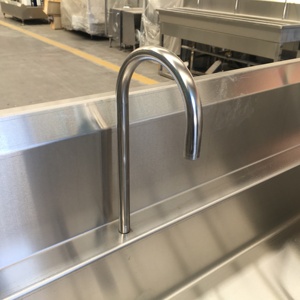 Nouvel évier double nettoyé à la main pour la maison, les restaurants, les hôtels, les fermes pour la désinfection dans les ateliers alimentaires, le processus <span class=keywords><strong>de</strong></span> <span class=keywords><strong>nettoyage</strong></span> à l'eau froide - Product Image 3