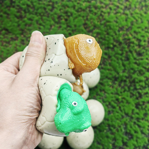 Jouet anti-stress œuf de dinosaure à presser, dinosaure qui sort, jouet souple pour enfants, cadeau de fête Jurassic, vente en gros, faible MOQ - Product Image 3