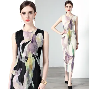 2024 Summer New Women's Wear Wrinkled Round Neck Fashion Printed Slim Fit Long Dress