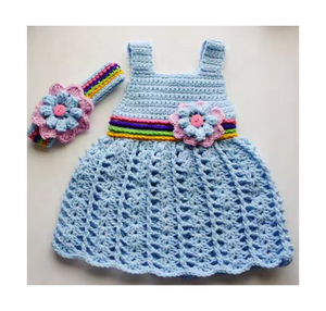 Sì. Set di Abbigliamento Fatto a Mano per Bambina con Vestito Lavorato a Maglia con Fiori Carini in Vari Stili di Alta Qualità - Product Image 1