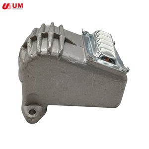 Silenciador UM para motosierra 070, cubierta de escape con arrestor de chispas integrado, acero de calibre grueso, diseño atornillable, resistencia a altas temperaturas - Product Image 3