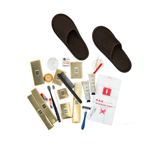 <span class=keywords><strong>Kit</strong></span> d'accessoires hôteliers haut <span class=keywords><strong>de</strong></span> gamme tout-en-un en gros, pantoufles jetables et articles <span class=keywords><strong>de</strong></span> toilette complets pour commandes hôtelières en gros - Product Image 1