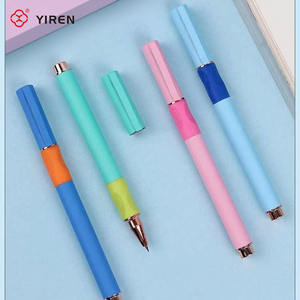 Yiren थोक स्कूल कार्यालय की आपूर्ति जेल पेन सेट कस्टम नरम पकड़ बदलने योग्य फव्वारा पेन - Product Image 2