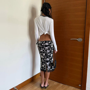 Falda lápiz midi de punto casual para mujer con estampado de bloques de color, cintura natural, abertura trasera y dobladillo con flecos, estilo ceñido al cuerpo. - Product Image 6
