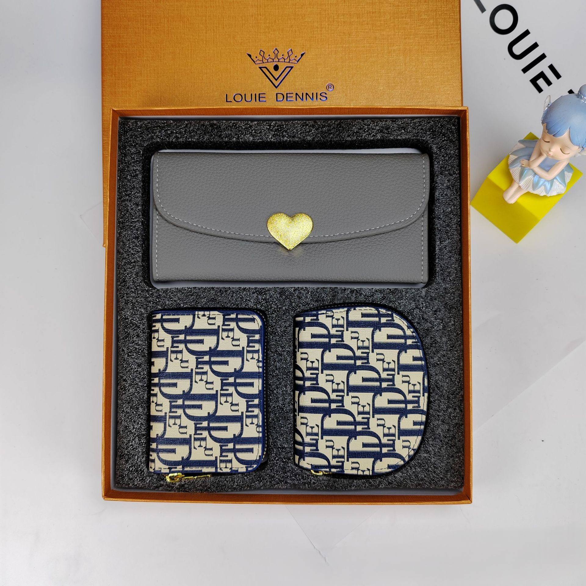 3115 สีเทา