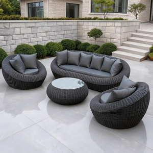 <span class=keywords><strong>Set</strong></span> Lounge <span class=keywords><strong>in</strong></span> Rattan PE Intrecciato Stile Vintage Europeo |   Divano <span class=keywords><strong>da</strong></span> Esterno <span class=keywords><strong>in</strong></span> Alluminio a 5 Posti con <span class=keywords><strong>Tavolo</strong></span> Regolabile, Stile Rustico |   Vendita all'ingrosso - Product Image 1