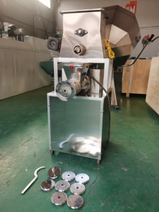 Machine à pâtes commerciale Big Hopper 80-100 kg/h, machine à fabriquer des <span class=keywords><strong>macaronis</strong></span> HJ-BK100 - Product Image 3