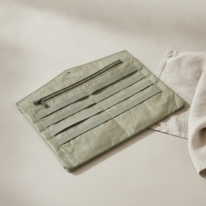 Organisateur de câbles Tyvek, pochette pour gadgets enroulable, imperméable, résistante aux déchirures, logo personnalisé, cadeau d'entreprise, couleur et taille personnalisées disponibles - Product Image 4