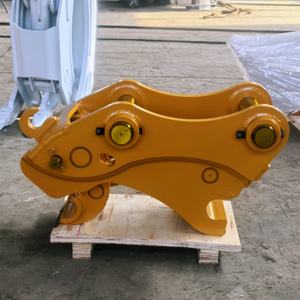 Gemotoriseerde Graafmachine Snelle Trekhaak Met Kantelbare Functie Voor De Bouwsector - Product Image 2