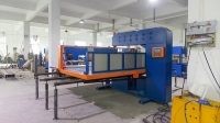 Máquina Vertical de Corte y Formación de Almohadillas de Espuma, Control Inteligente por PLC, Sistema de Monitoreo Remoto, Alta Eficiencia
