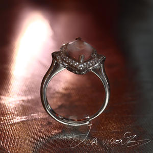 Anillo de plata 925 con incrustaciones de cuarzo rosa y circonita cúbica de la serie Otherworld para mujer - Product Image 3