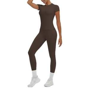 Nouveau Vêtement de Yoga Uni Effet Seconde Peau, Manches Courtes, Taille Haute, Coupe Ajustée, pour Course et Sports de Plein Air, Style Décontracté - Product Image 5