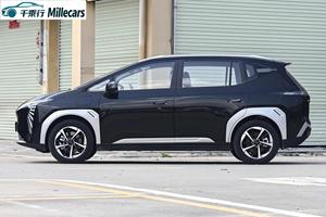 GAC Aion Y <span class=keywords><strong>Plus</strong></span> 510 SUV 2024, Color Dorado Champán, 12400 km, Pintura Original Como Nueva, Transmisión Automática, Asientos de Cuero - Product Image 2