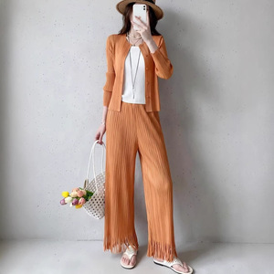 Conjunto de Dos Piezas de Moda Occidental para Mujer, Cárdigan Plisado Miyake con Cuello Redondo y Pantalones Anchos con Flecos, Venta al Por Mayor, PY 2026 - Product Image 2