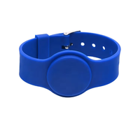 Bracelet RFID NFC EM4305 en silicone étanche pour la gestion des cartes de membre et le contrôle d'accès dans les clubs, centres de villégiature et spas