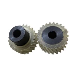 Couteau de machine à coudre professionnel durable de qualité garantie (matériau en fer) pour un usage domestique - Product Image 1