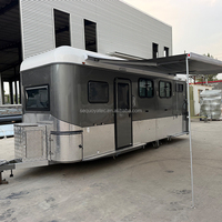 Remorque de luxe 2HAL pour chevaux avec table à manger, cuisine, salle de bain et boîte à selles pivotante