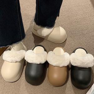 รองเท้าแตะกันลมพื้น PVC ดีไซน์ใหม่ขายส่ง บุขนเทียมถอดได้ สำหรับฤดูหนาว พร้อมจำหน่ายจากโรงงาน - Product Image 2