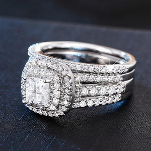 Anello in Oro Bianco con Diamante Naturale Taglio Asscher, Colore D, Montatura Halo, per Fidanzamento Femminile - Product Image 6