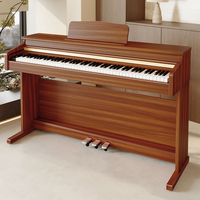 Digitalpiano mit 88 gewichteten Tasten, 3 Pedalen, integrierten Lautsprechern und Kopfhöreranschluss für musikalische Ausbildung