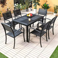 Ensemble de mobilier de jardin moderne en plastique imitation bois pour terrasse extérieure, table et chaises, vente en gros d'usine