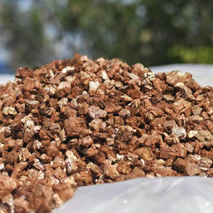 Vermikulit Bijih Emas Mentah Berkualitas Tinggi Harga Terjangkau Tidak Diembunkan Emas Tereksfoliasi Harga Terbaik Pasar Vermikulit Diembunkan - Product Image 5