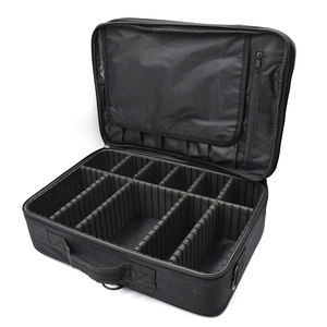 Maletín <span class=keywords><strong>de</strong></span> Transporte con Estuche Rígido y Clásico para Equipos <span class=keywords><strong>de</strong></span> Cosmética, Maquillaje y <span class=keywords><strong>Manicura</strong></span> para Peluquería - Product Image 3