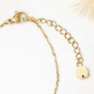 Bracciale in acciaio inossidabile con ciondolo rotondo color oro, catena regolabile, da donna, minimalista, da indossare tutti i giorni - Product Image 4