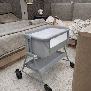 Lit bébé pliable multifonctionnel moderne avec cadre métallique, modèle C178, pour usage hôtelier - Accessoire pour bébés de 0 à 3 ans - Product Image 3