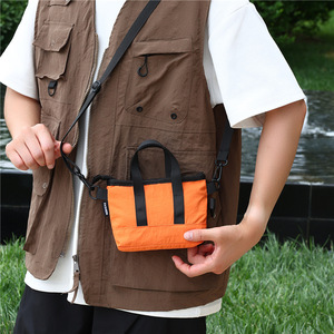 Bolso cruzado sencillo para mujer, bolso bandolera pequeño portátil con cierre de cremallera cuadrado Horizontal para uso diario, capacidad de 1L - Product Image 5